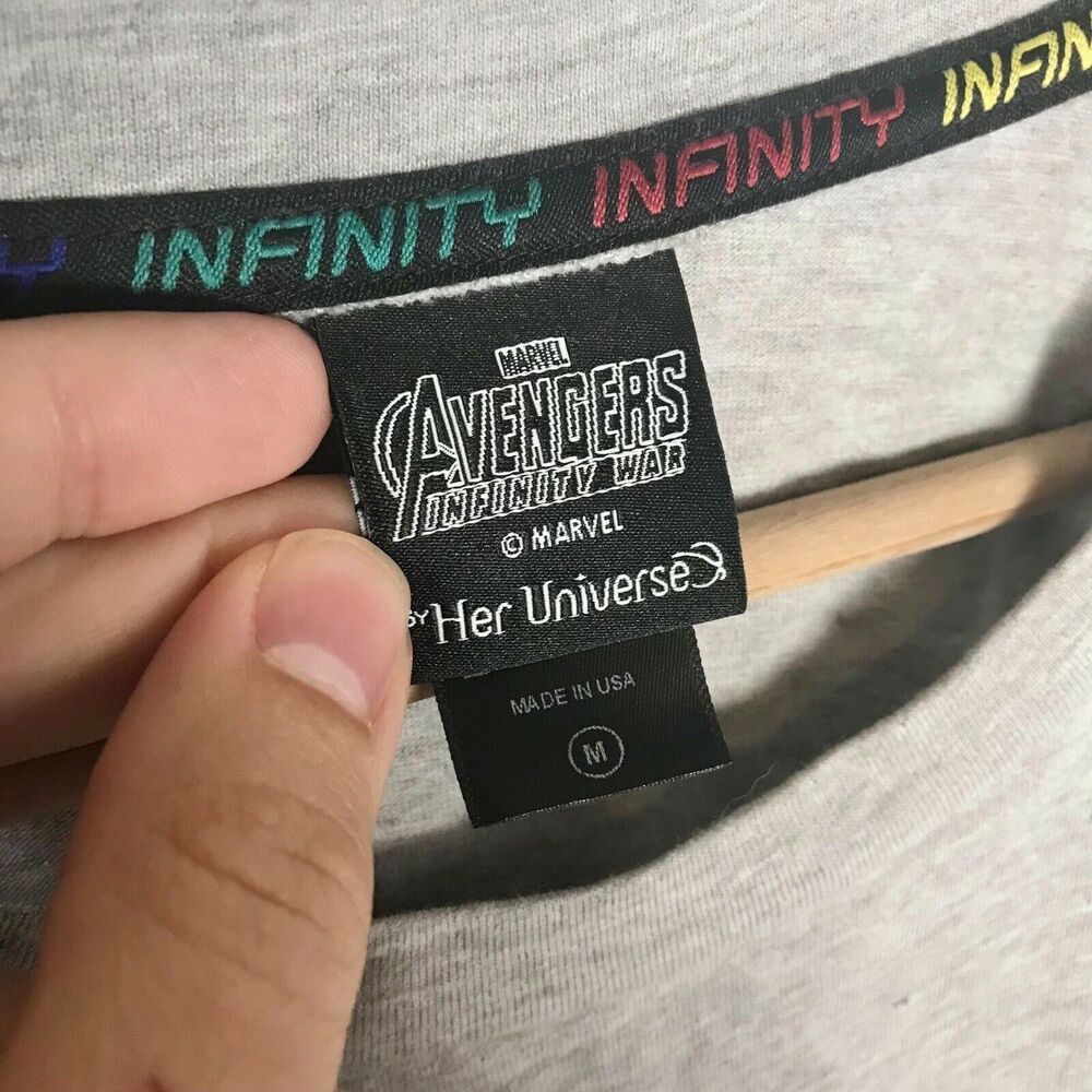 Marvel NWT Avengers Infinity War Junior Medium 100% Cotton Made In USA Crop Top - Picture 2 of 7